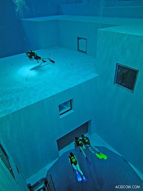 The deepest pool in the world for diving (10 pics)