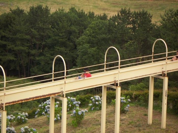 The Largest Playground Slide (عکسهایی از بزرگترین سرسره)