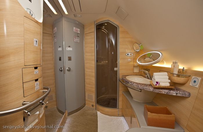 luxury_airbus_A380_28.jpg