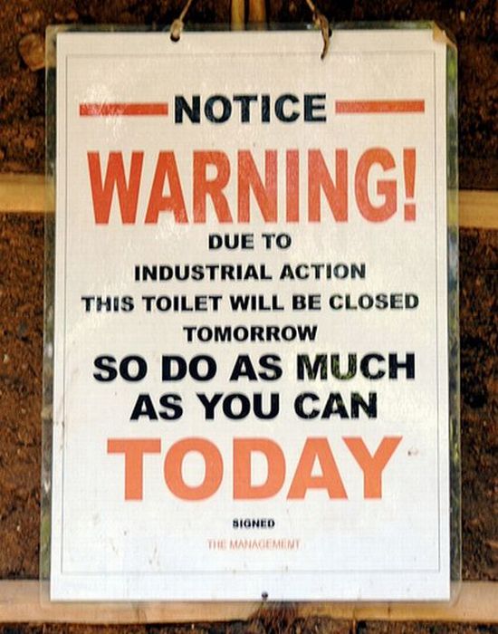[Imagem: funny_toilet_signs_23.jpg]