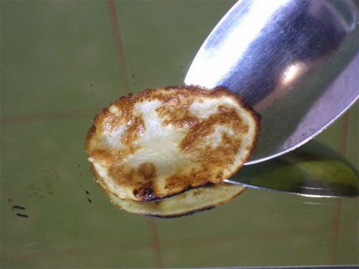 How to Cook Pancakes in a Drug Addict Style (15 pics)