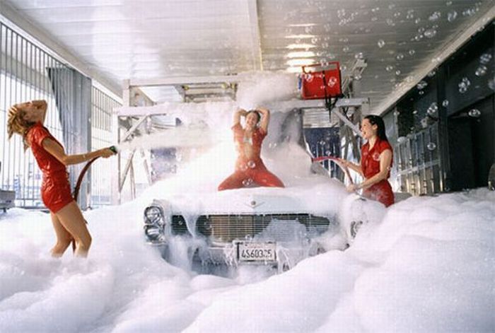 Chicas te lavan el Auto