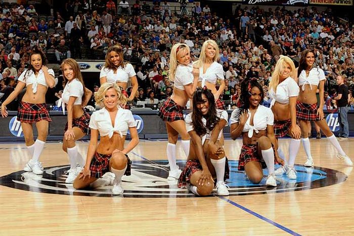 NBA Playoff Dancers (32 pics)