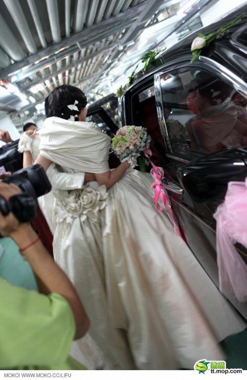 Wedding of a Rich Family in China (20 pics)