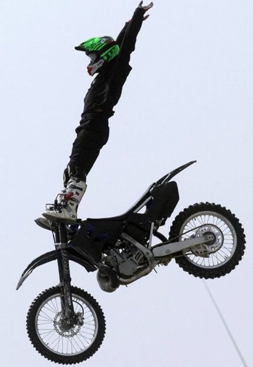 The Best Bike Stunts (30 pics)