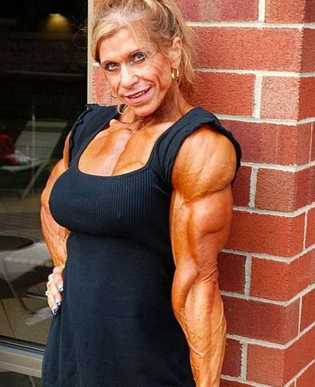 Very Strong Woman (18 pics)