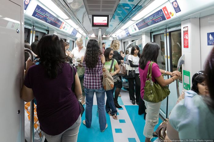 Amazing Dubai Metro (43 pics)