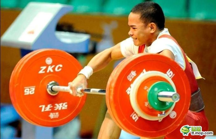 Painful Moments of Powerlifting (12 pics)