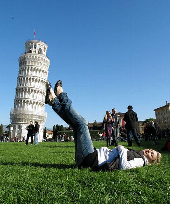 Forced Perspective Photography (88 pics)