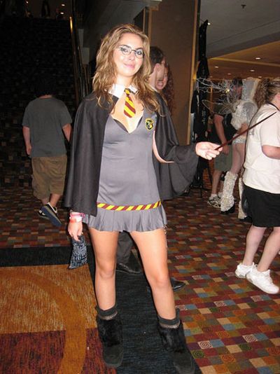 Cute Girls in Hermione Granger Costumes (22 pics)