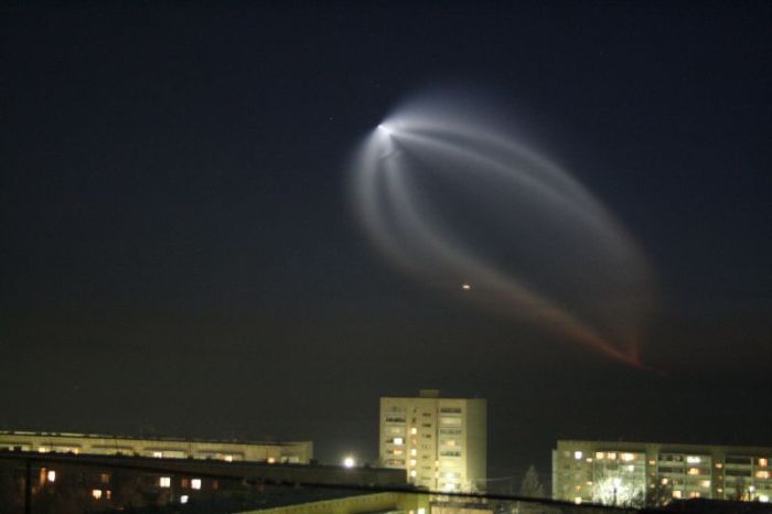 Space Launch as Seen from the Windows in Russia (23 pics)
