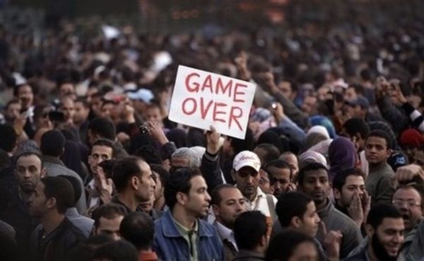 Foto Unik dan Lucu Dari Aksi Demo di Mesir