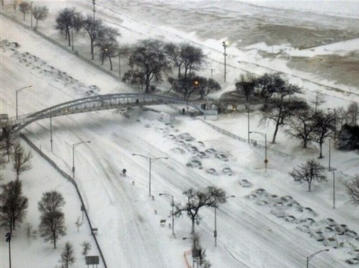 Most Amazing Pictures Of The Blizzaster Of 2011 (42 pics)