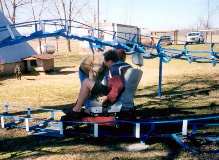 Homemade Roller Coaster (24 pics)