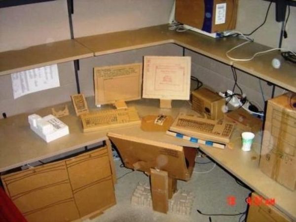 funny office pranks. Funny Office Pranks (20 pics)