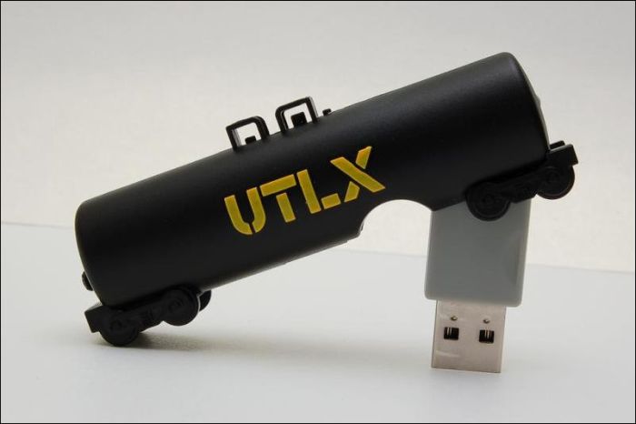 Unique USB Fash Drives (24 pics)