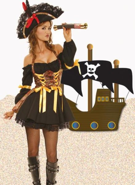 Pirate Girls (44 pics)
