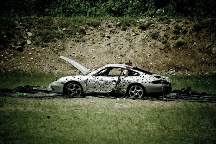 How to Destroy Porsche 911 (16 pics)