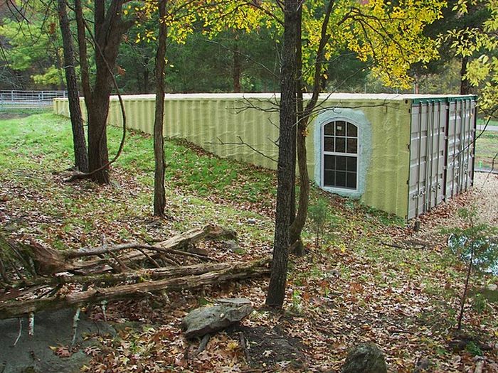 Home Built from Two Shipping Containers (134 pics) Home Built from Two Shipping Containers (134 pics)