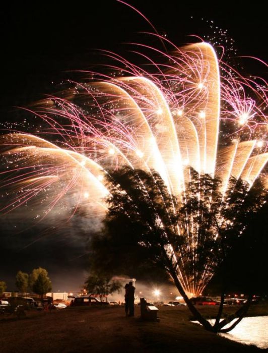 Spectacular Fireworks Photography (39 pics)