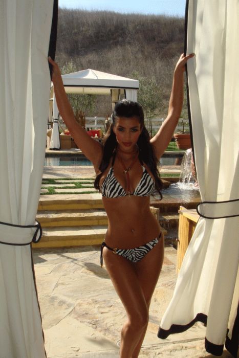 Kim Kardashian Photos (43 pics)