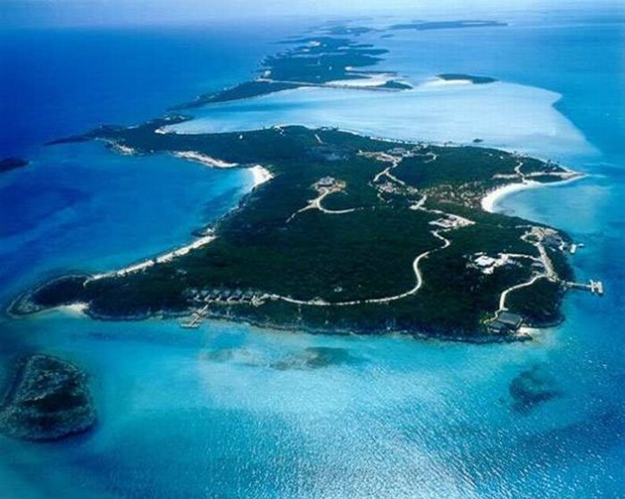 Islands Owned by Famous Celebrities (27 pics)