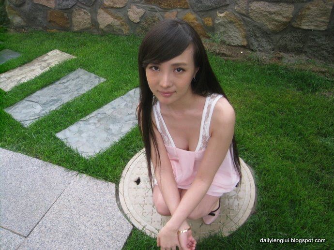 Gan Lulu. Chinese Sexy Internet Sensation (52 pics)