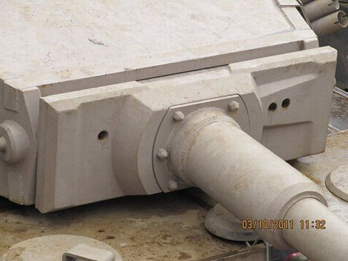 Handcrafted Tiger VI Tank Replica (70 pics)