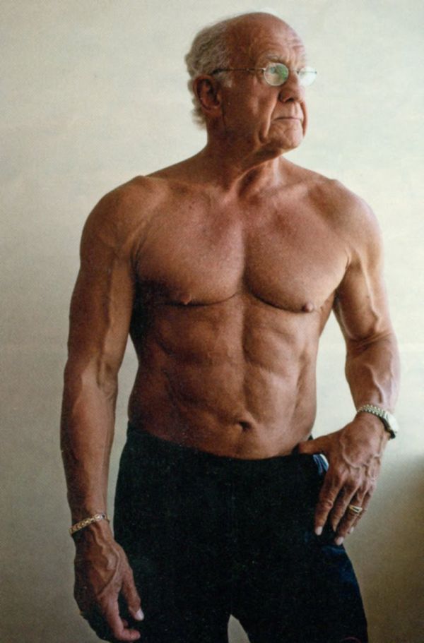 Unbelievable. This Man is 72 Years Old (7 pics)