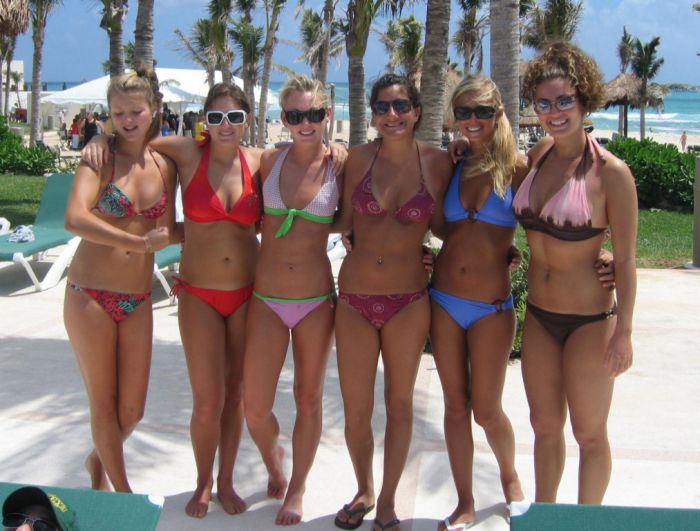 Group Photos of Sexy Girls (102 pics)