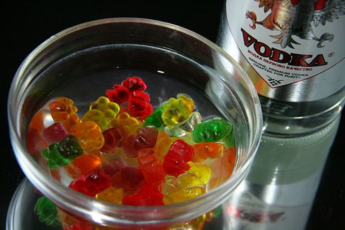 Vodka Gummy Bears (7 pics)