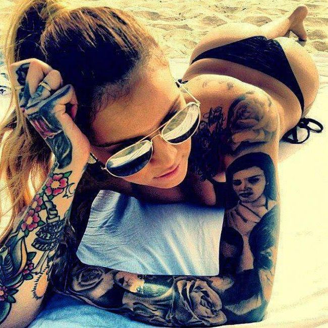 Tattoo Girls (40 pics)