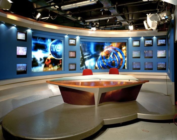TV Studios Around the World (20 pics)