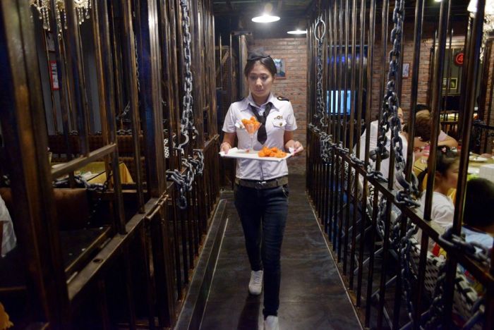 В Китае открыт тематический ресторан "Тюрьма"