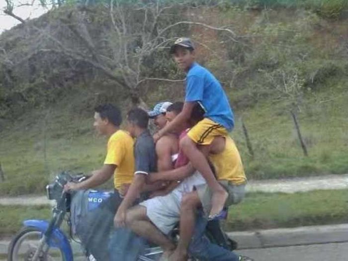 These People Are Strong Candidates For Darwin Awards (29 pics)