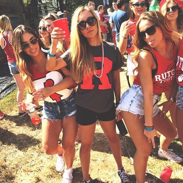 These College Girls Are Something To Write Home About (24 pics)