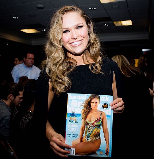 Ronda Rousey’s Sexy Sports Illustrated Body Paint Cover Has Arrived (3 pics)