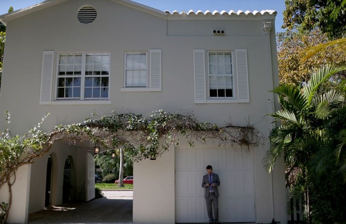 Mino Raiola Purchases Al Capone&quot;s Seven Bedroom Miami Villa (8 pics)