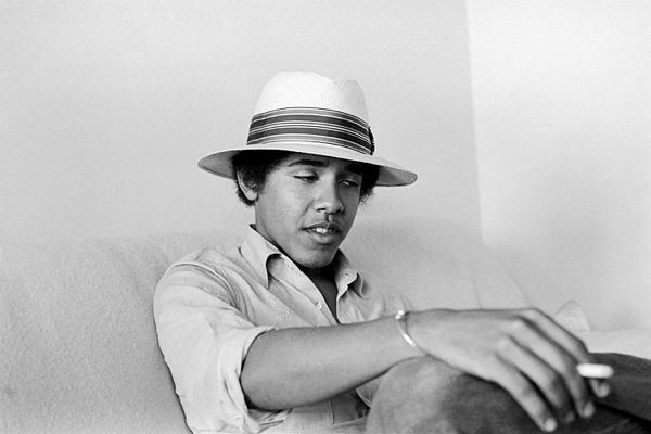Young Obama (12 pics)