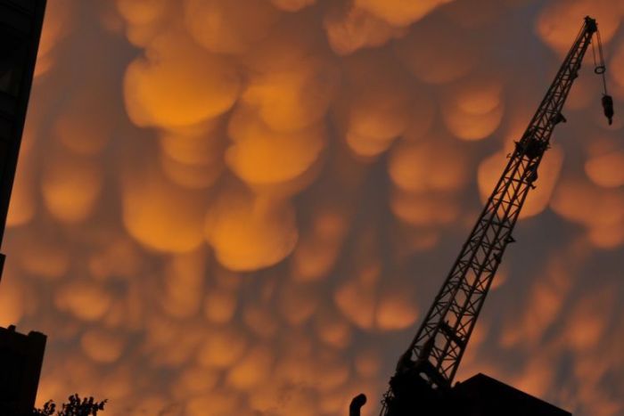 Beautiful clouds over New York  (17 pics)
