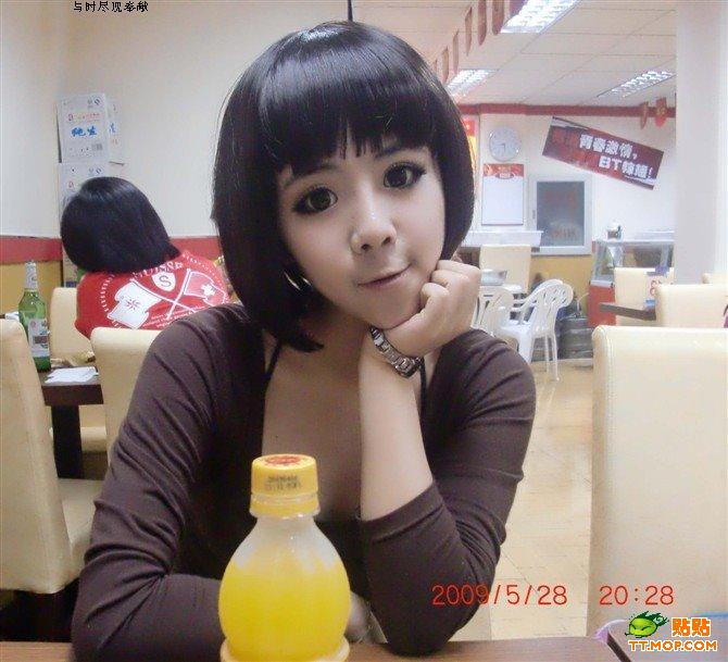 A girl with big eyes (7 pics)