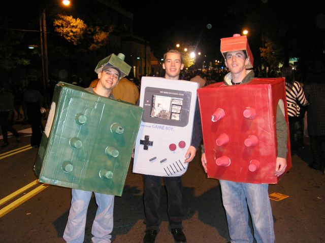 Video game console costumes (33 pics)