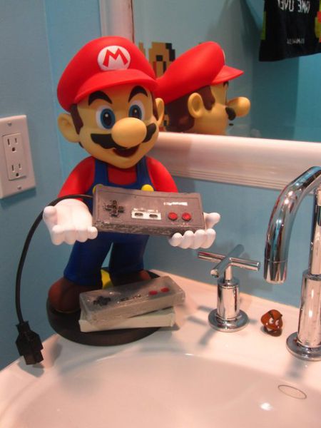 Super Mario Bathroom (11 pics)