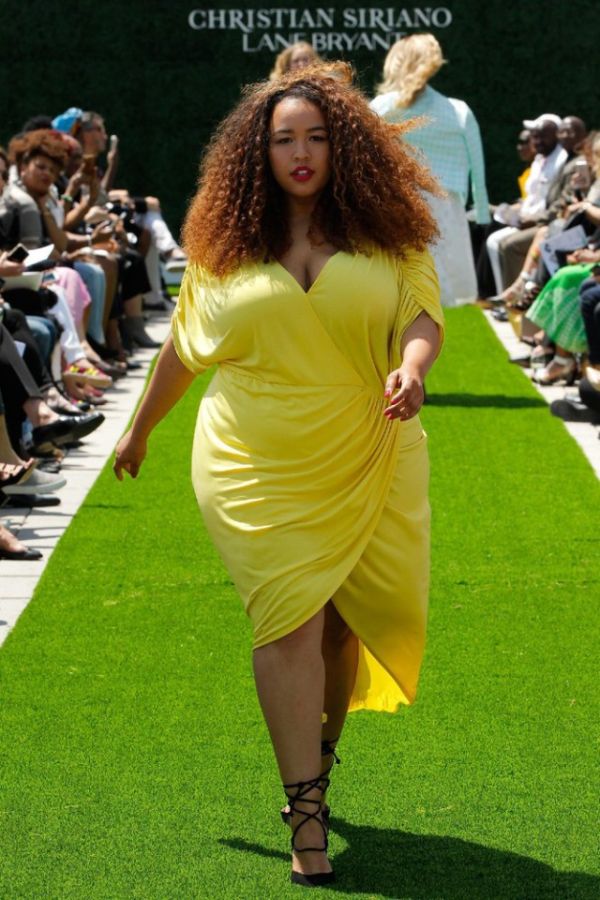 Curvy Models Show Off The New Plus Size Collection From ...
